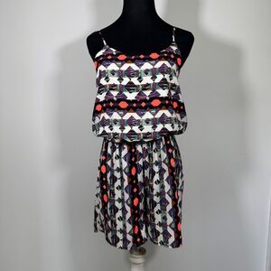 Everly Geometric Print Sleeveless‎ Romper Size M